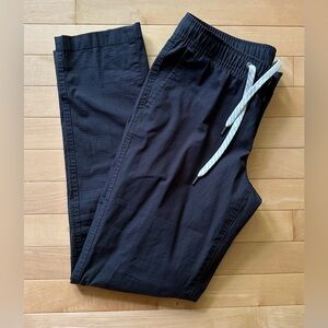 Vuori charcoal grey ripstop pants (s) — cute AND tough
